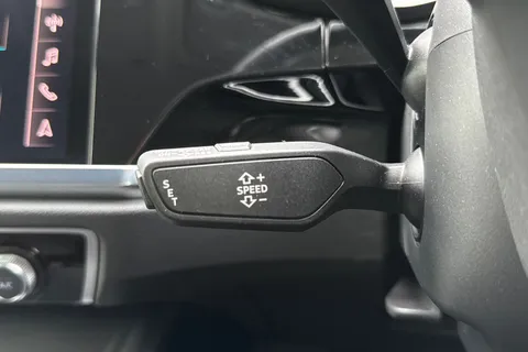 46 of 66 for Audi Q3 Sport 35 TFSI 150 PS S tronic