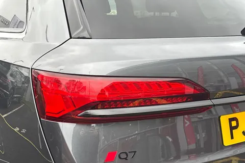 7 of 61 for Audi Q7 SUV Black Edition 50 TDI quattro 286 PS tiptronic