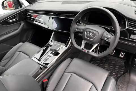 13 of 61 for Audi Q7 SUV Black Edition 50 TDI quattro 286 PS tiptronic