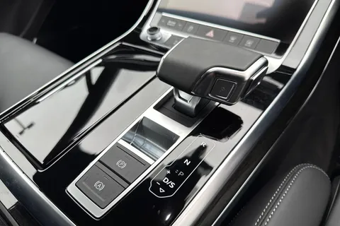 22 of 61 for Audi Q7 SUV Black Edition 50 TDI quattro 286 PS tiptronic