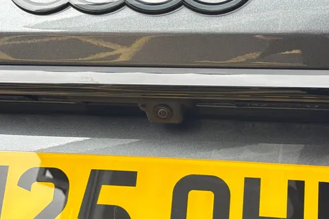 30 of 61 for Audi Q7 SUV Black Edition 50 TDI quattro 286 PS tiptronic