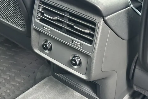 35 of 61 for Audi Q7 SUV Black Edition 50 TDI quattro 286 PS tiptronic