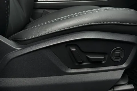 39 of 61 for Audi Q7 SUV Black Edition 50 TDI quattro 286 PS tiptronic