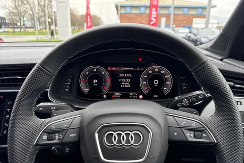 44 of 61 for Audi Q7 SUV Black Edition 50 TDI quattro 286 PS tiptronic