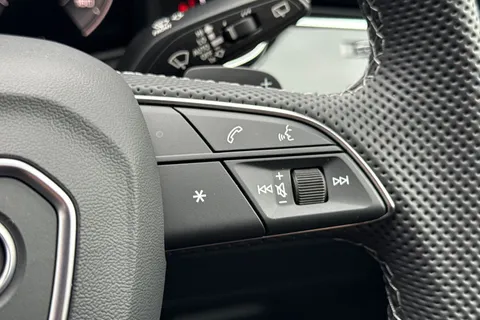 46 of 61 for Audi Q7 SUV Black Edition 50 TDI quattro 286 PS tiptronic