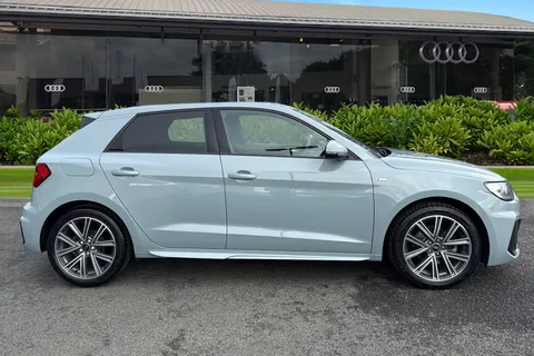 DC25XAH Audi A1 S line 30 TFSI  116 PS S tronic Thumbnail #4