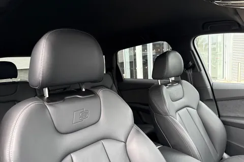 24 of 66 for Audi Q7 SUV Black Edition 45 TDI quattro 231 PS tiptronic