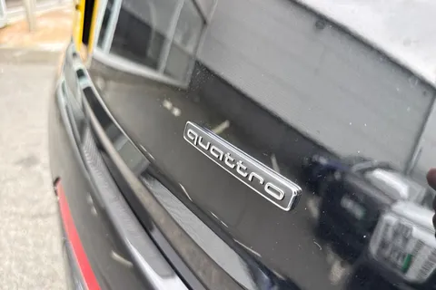 32 of 66 for Audi Q7 SUV Black Edition 45 TDI quattro 231 PS tiptronic