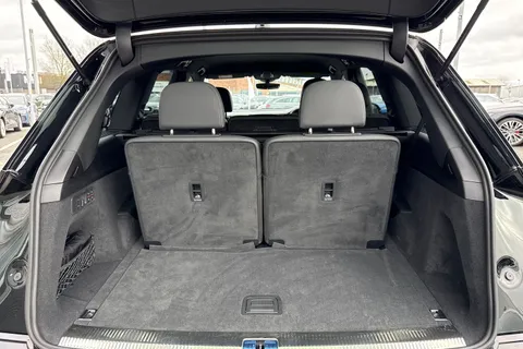 36 of 66 for Audi Q7 SUV Black Edition 45 TDI quattro 231 PS tiptronic