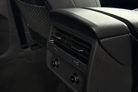 42 of 66 for Audi Q7 SUV Black Edition 45 TDI quattro 231 PS tiptronic