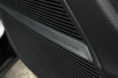 49 of 66 for Audi Q7 SUV Black Edition 45 TDI quattro 231 PS tiptronic