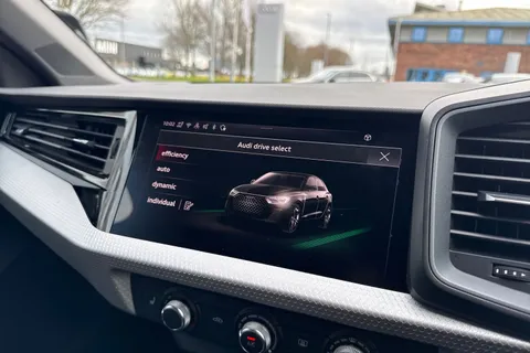 DC25XAH Audi A1 S line 30 TFSI  116 PS S tronic Thumbnail #52