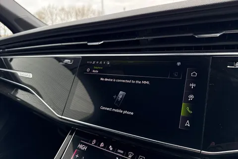 56 of 66 for Audi Q7 SUV Black Edition 45 TDI quattro 231 PS tiptronic