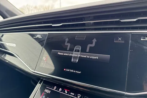 57 of 66 for Audi Q7 SUV Black Edition 45 TDI quattro 231 PS tiptronic