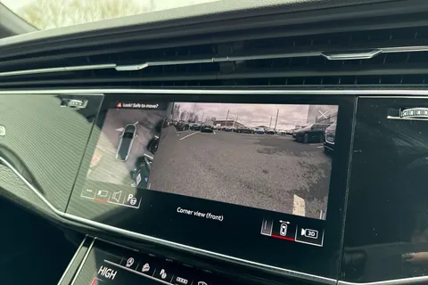 58 of 66 for Audi Q7 SUV Black Edition 45 TDI quattro 231 PS tiptronic