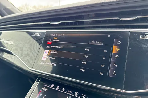 59 of 66 for Audi Q7 SUV Black Edition 45 TDI quattro 231 PS tiptronic