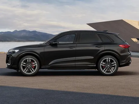  Audi Q5 2.0 TDI Edition 1 S Tronic quattro Euro 6 (s/s) 5dr Thumbnail #3