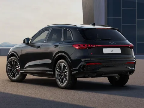  Audi Q5 2.0 TDI Edition 1 S Tronic quattro Euro 6 (s/s) 5dr Thumbnail #4