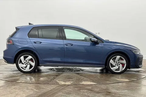 KW25XJP Volkswagen Golf 1.5 TSI 272 GTE eHybrid 5dr DSG **PAN ROOF** Thumbnail #4
