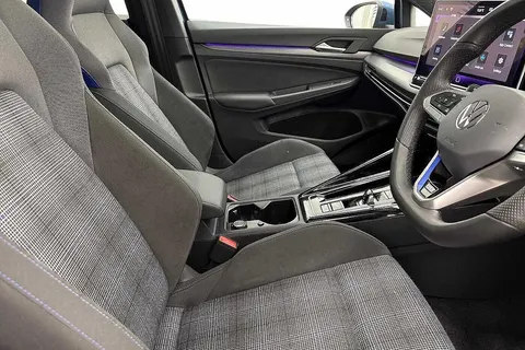 KW25XJP Volkswagen Golf 1.5 TSI 272 GTE eHybrid 5dr DSG **PAN ROOF** Thumbnail #10