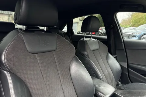 21 of 45 for AUDI A4 1.4T FSI Black Edition 4dr