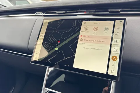 12 of 47 for Land Rover Range Rover 3.0 D300 HSE 5dr