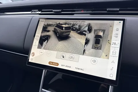 13 of 47 for Land Rover Range Rover 3.0 D300 HSE 5dr