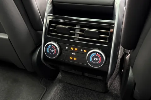 19 of 47 for Land Rover Range Rover 3.0 D300 HSE 5dr