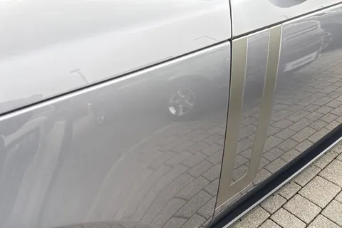 21 of 47 for Land Rover Range Rover 3.0 D300 HSE 5dr