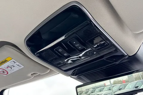 24 of 47 for Land Rover Range Rover 3.0 D300 HSE 5dr