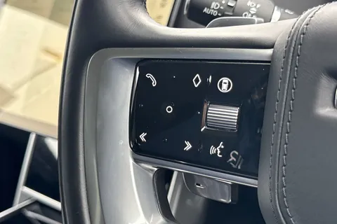 35 of 47 for Land Rover Range Rover 3.0 D300 HSE 5dr