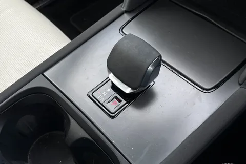 DY24LHX Land Rover Discovery Sport 2.0 D200 Dynamic SE 5dr Thumbnail #15