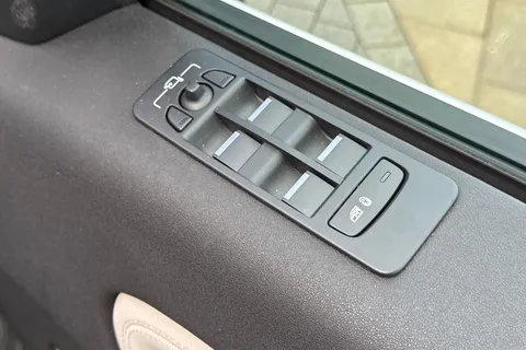 DY24LHX Land Rover Discovery Sport 2.0 D200 Dynamic SE 5dr Thumbnail #27