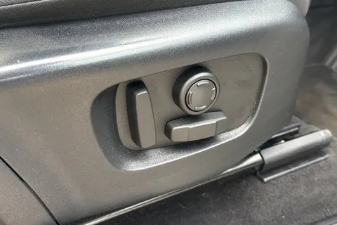 DY24LHX Land Rover Discovery Sport 2.0 D200 Dynamic SE 5dr Thumbnail #35