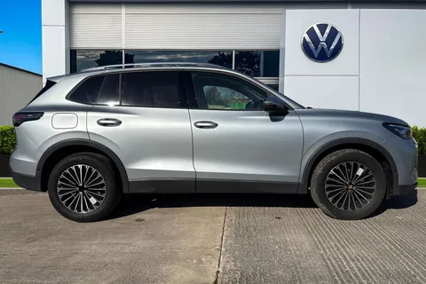  Volkswagen Tiguan 1.5 eTSI MHEV Match DSG Euro 6 (s/s) 5dr Thumbnail #3