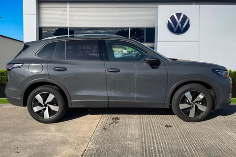  Volkswagen Tiguan 1.5 eTSI MHEV Match DSG Euro 6 (s/s) 5dr Thumbnail #3