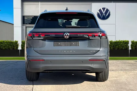  Volkswagen Tiguan 1.5 eTSI MHEV Match DSG Euro 6 (s/s) 5dr Thumbnail #4