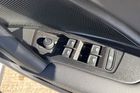  Volkswagen Tiguan 1.5 eTSI MHEV Match DSG Euro 6 (s/s) 5dr Thumbnail #20