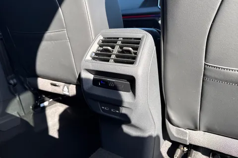  Volkswagen Tiguan 1.5 eTSI MHEV Match DSG Euro 6 (s/s) 5dr Thumbnail #29