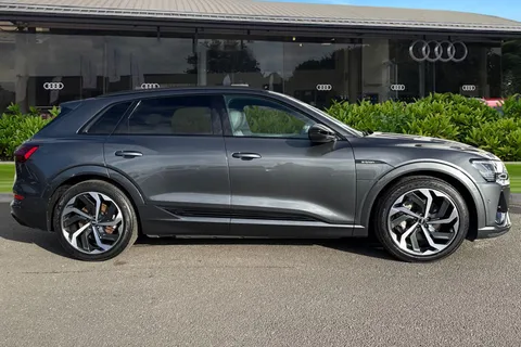 RE71CFJ Audi e-tron Black Edition 50 quattro 230,00 kW Thumbnail #4