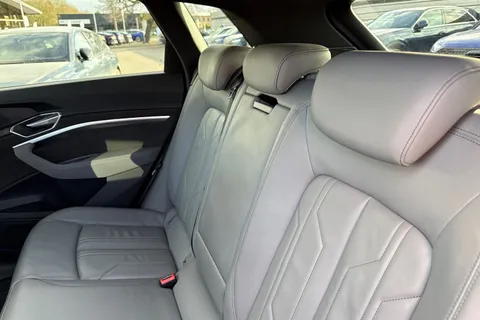 RE71CFJ Audi e-tron Black Edition 50 quattro 230,00 kW Thumbnail #20