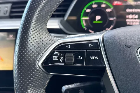 RE71CFJ Audi e-tron Black Edition 50 quattro 230,00 kW Thumbnail #27