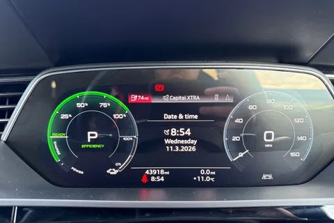 RE71CFJ Audi e-tron Black Edition 50 quattro 230,00 kW Thumbnail #31