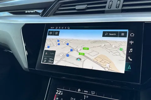 RE71CFJ Audi e-tron Black Edition 50 quattro 230,00 kW Thumbnail #40