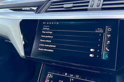 RE71CFJ Audi e-tron Black Edition 50 quattro 230,00 kW Thumbnail #41