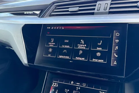 RE71CFJ Audi e-tron Black Edition 50 quattro 230,00 kW Thumbnail #43