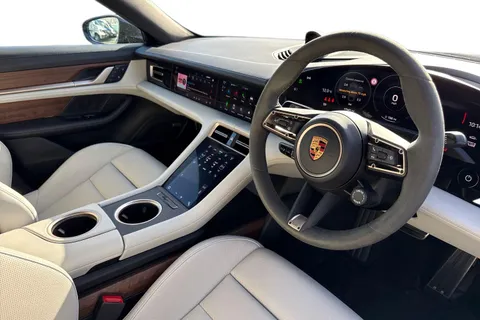 YL71KYK Porsche Taycan Performance Plus 93.4kWh Turbo S Auto 4WD 4dr (11kW Charger) Thumbnail #15