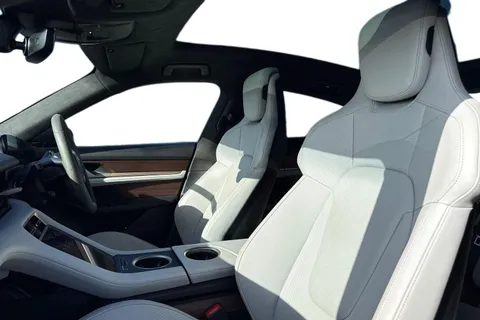 YL71KYK Porsche Taycan Performance Plus 93.4kWh Turbo S Auto 4WD 4dr (11kW Charger) Thumbnail #17