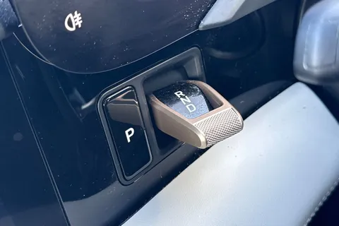 YL71KYK Porsche Taycan Performance Plus 93.4kWh Turbo S Auto 4WD 4dr (11kW Charger) Thumbnail #24