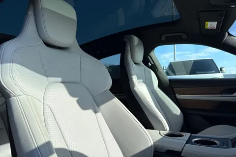 YL71KYK Porsche Taycan Performance Plus 93.4kWh Turbo S Auto 4WD 4dr (11kW Charger) Thumbnail #25